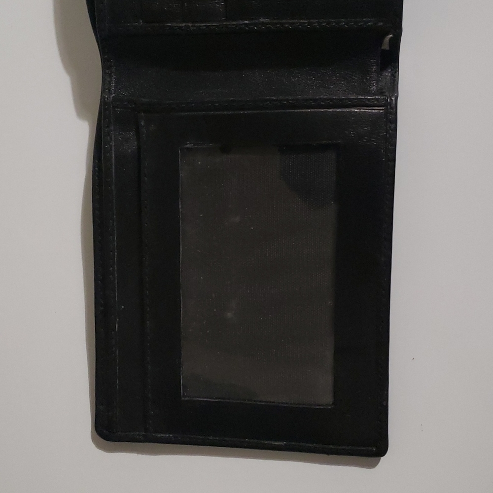 Gucci Wallet - Picture 2 of 5